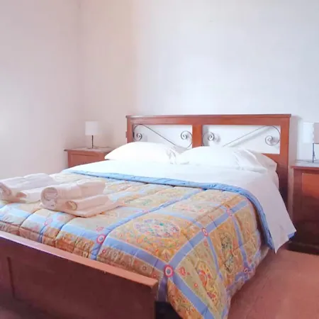 Daire Iris E Aurora Monti di Licciana Nardi